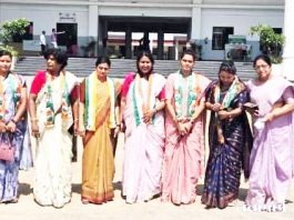 चंद्रपूर जिल्हा महिला काँग्रेसची ‘गांधीगिरी’