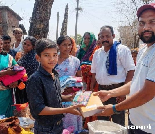 धामणगाव अग्नी तांडवातील पीडितांना भद्रावतीतील सामाजिक संस्थांतर्फे मदतीचा हात!