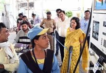 जिल्हाधिकारी थेट पेट्रोल पंपावर